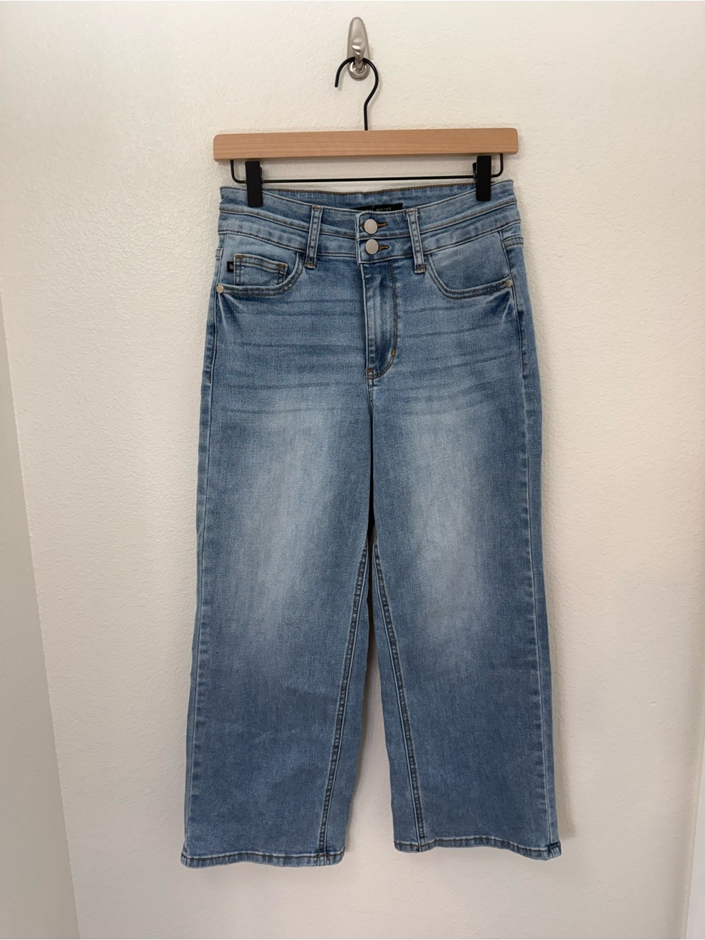 Judy Blue Cool Runnings Wide Leg Crop Jeans Size 5/27 - Picture 2 of 10